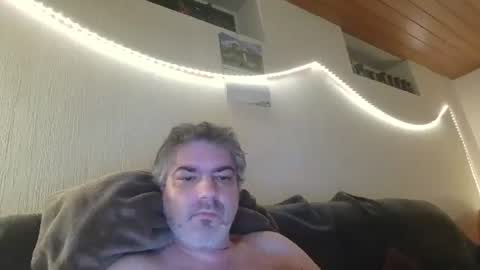 Snapshot of teeforyou chatting on 11-18-25, 11:15 Peter online show from 11-18-25, 11:15