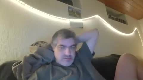 Snapshot of teeforyou chatting on 11-22-25, 07:35 Peter online show from 11-22-25, 07:35