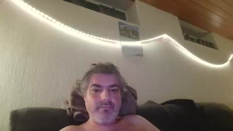 Snapshot of teeforyou chatting on 11-26-25, 10:22 Peter online show from 11-26-25, 10:22