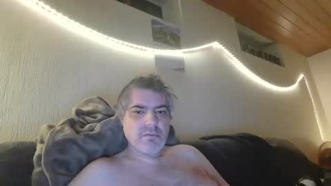 Snapshot of teeforyou chatting on 11-30-25, 06:01 Peter online show from 11-30-25, 06:01