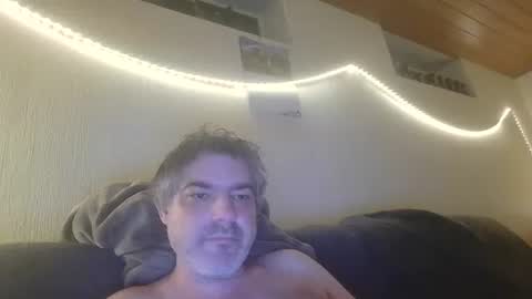 Snapshot of teeforyou chatting on 12-03-25, 06:32 Peter online show from 12-03-25, 06:32