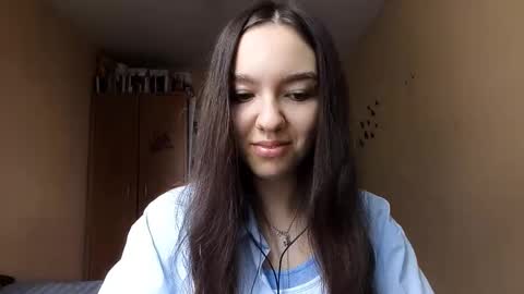 Kimi online show from 11-03-25, 10:49