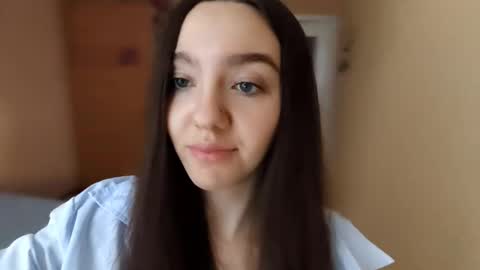 Kimi online show from 11-21-25, 10:36