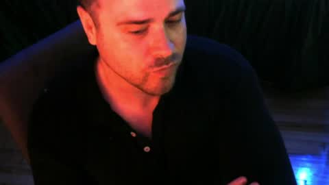 Snapshot of tehvillain chatting on 06-12-26, 02:05 tehvillain online show from 06-12-26, 02:05