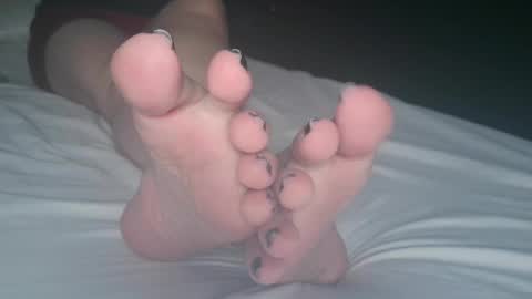 Viv West online show from 12-18-24, 02:10