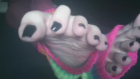 Viv West online show from 12-26-24, 07:13