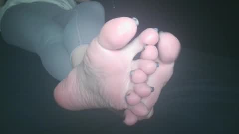 Viv West online show from 12-28-24, 02:22