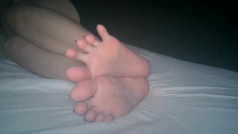 Viv West online show from 11-21-25, 03:49