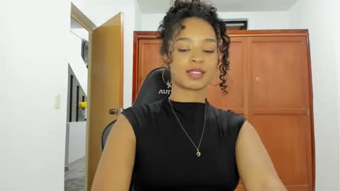 Snapshot of teles10 chatting on 02-18-25, 04:26 Teles2023 online show from 02-18-25, 04:26