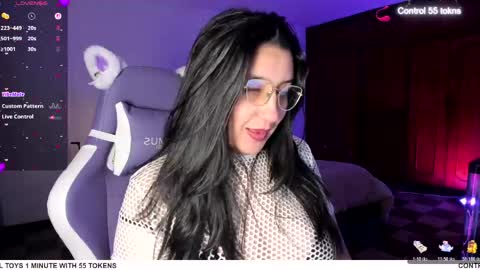 Snapshot of tellme_maddie chatting on 06-07-26, 10:02 Maddie online show from 06-07-26, 10:02