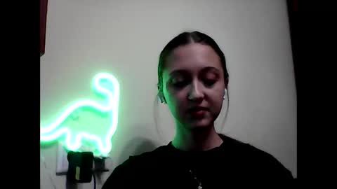 Snapshot of temptingvision chatting on 02-08-25, 01:44 temptingvision online show from 02-08-25, 01:44