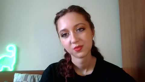 Snapshot of temptingvision chatting on 03-05-25, 11:38 temptingvision online show from 03-05-25, 11:38