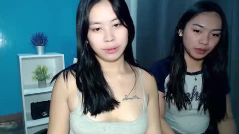 Snapshot of temptmebabyx chatting on 04-17-26, 07:00 YOGIRL MAXINE online show from 04-17-26, 07:00