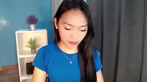 Snapshot of temptmebabyx chatting on 04-21-26, 11:07 YOGIRL MAXINE online show from 04-21-26, 11:07