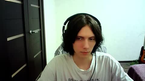 Snapshot of temptvelvet chatting on 09-18-25, 05:04 temptvelvet online show from 09-18-25, 05:04