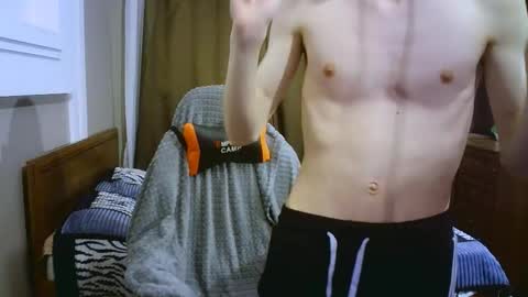 Snapshot of temptvelvet chatting on 10-21-25, 01:34 temptvelvet online show from 10-21-25, 01:34