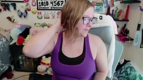 Pixie and Tentacle Overlord online show from 04-15-26, 07:58