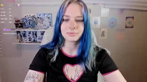 Snapshot of tender__kitty chatting on 10-10-25, 12:15 Sue online show from 10-10-25, 12:15