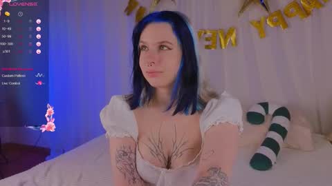 Snapshot of tender__kitty chatting on 12-15-25, 10:08 Sue online show from 12-15-25, 10:08