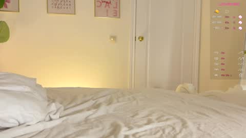 Snapshot of tenderiris chatting on 04-07-26, 12:22 tenderiris online show from 04-07-26, 12:22