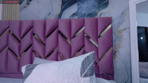 Snapshot of tendermommy chatting on 10-23-25, 12:26 Tatiana online show from 10-23-25, 12:26