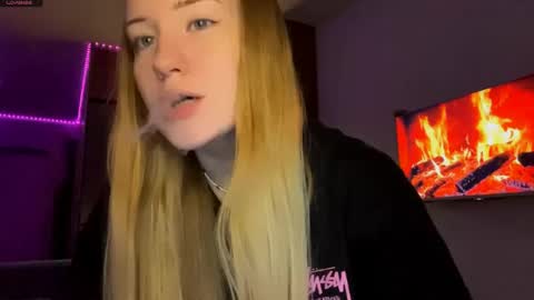 Hello My name is Ida I will be very glad to see you 3 online show from 04-11-26, 06:01