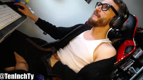 Ty online show from 04-26-26, 07:33