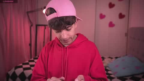 teo brown Independent model online show from 03-04-25, 07:32