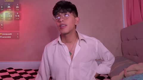 teo brown Independent model online show from 09-27-25, 10:37