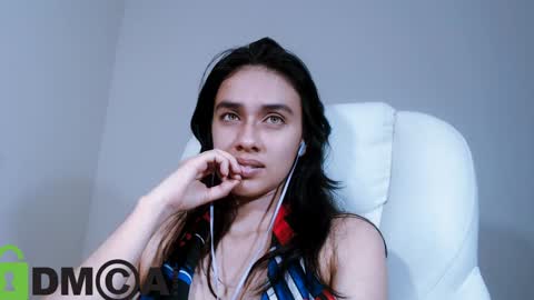 Snapshot of ter23m chatting on 12-24-24, 04:44 Lisa online show from 12-24-24, 04:44