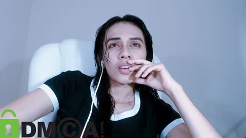 Snapshot of ter23m chatting on 01-21-25, 01:11 Lisa online show from 01-21-25, 01:11