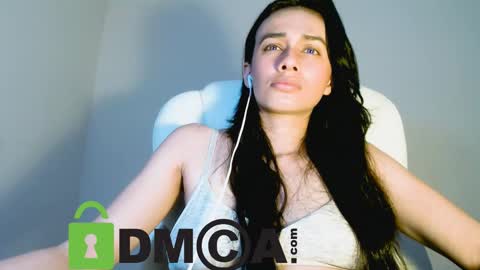 Snapshot of ter23m chatting on 02-14-25, 01:13 Lisa online show from 02-14-25, 01:13