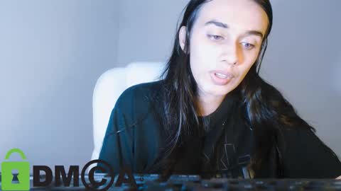 Snapshot of ter23m chatting on 12-14-25, 04:07 Lisa online show from 12-14-25, 04:07