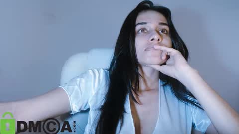 Snapshot of ter23m chatting on 12-15-25, 04:44 Lisa online show from 12-15-25, 04:44