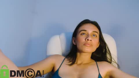 Snapshot of ter23m chatting on 12-18-25, 09:43 Lisa online show from 12-18-25, 09:43