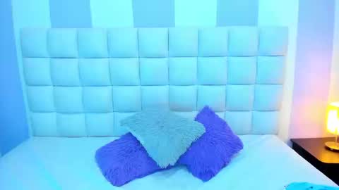 Teresa online show from 09-18-25, 02:52