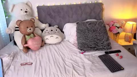 Emily online show from 02-25-26, 05:44