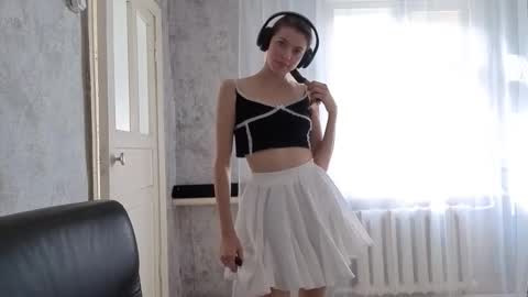 Snapshot of terranaufzinger chatting on 10-02-25, 05:58 Anny Simpson online show from 10-02-25, 05:58