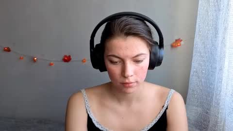 Snapshot of terranaufzinger chatting on 10-14-25, 04:46 Anny Simpson online show from 10-14-25, 04:46