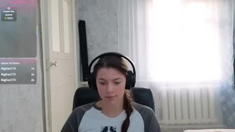 Anny Simpson online show from 11-25-25, 04:56