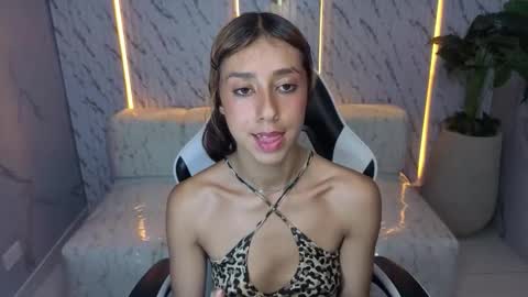 Online 800 to 1400 online show from 10-25-25, 01:46