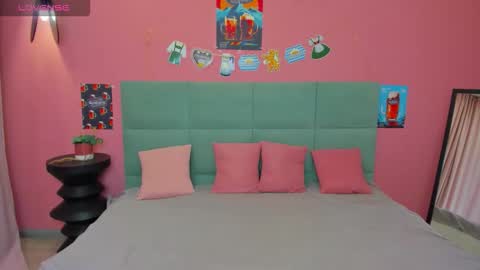 Tessa 3 online show from 09-24-25, 01:53