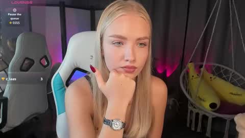 Snapshot of tessahamilton chatting on 10-03-25, 11:29 TessaHamilton online show from 10-03-25, 11:29