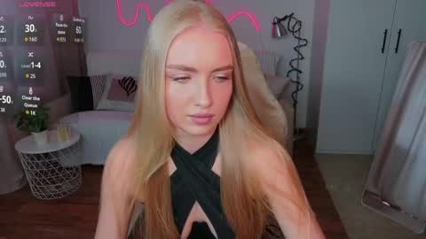 TessaHamilton online show from 04-28-26, 12:10