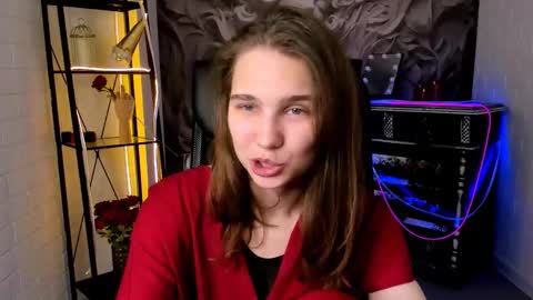 Snapshot of tessamill chatting on 09-10-25, 06:24 Tessa online show from 09-10-25, 06:24