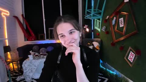 Snapshot of tessamill chatting on 09-26-25, 05:33 Tessa online show from 09-26-25, 05:33