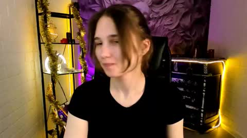 Snapshot of tessamill chatting on 12-03-25, 09:18 Tessa online show from 12-03-25, 09:18