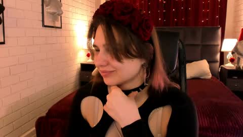 Tessa online show from 04-28-26, 05:23