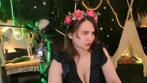 Snapshot of tessamill chatting on 05-12-26, 05:26 Tessa online show from 05-12-26, 05:26