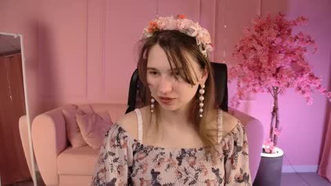 Snapshot of tessamill chatting on 05-13-26, 05:16 Tessa online show from 05-13-26, 05:16